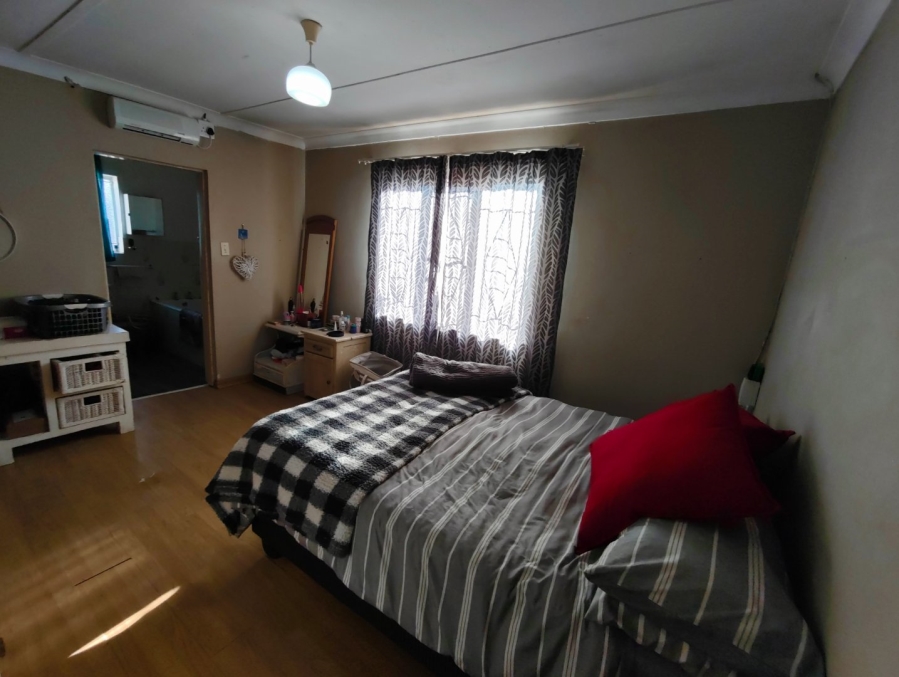 To Let 3 Bedroom Property for Rent in Uitsig Free State